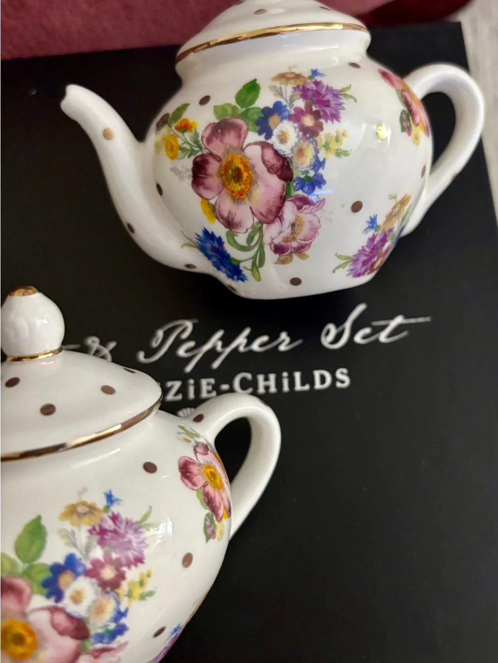MacKenzie-Childs White Flower Market Teapot Salt & Pepper Shaker Set New in Box